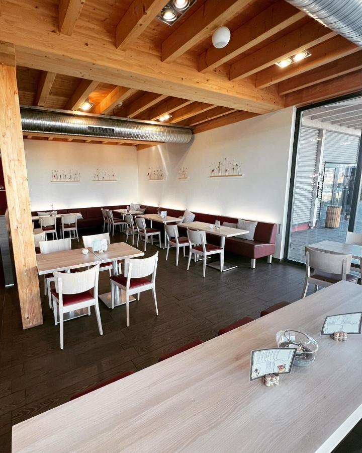 Auszeit Cafe & Hotel Oberwornitz エクステリア 写真