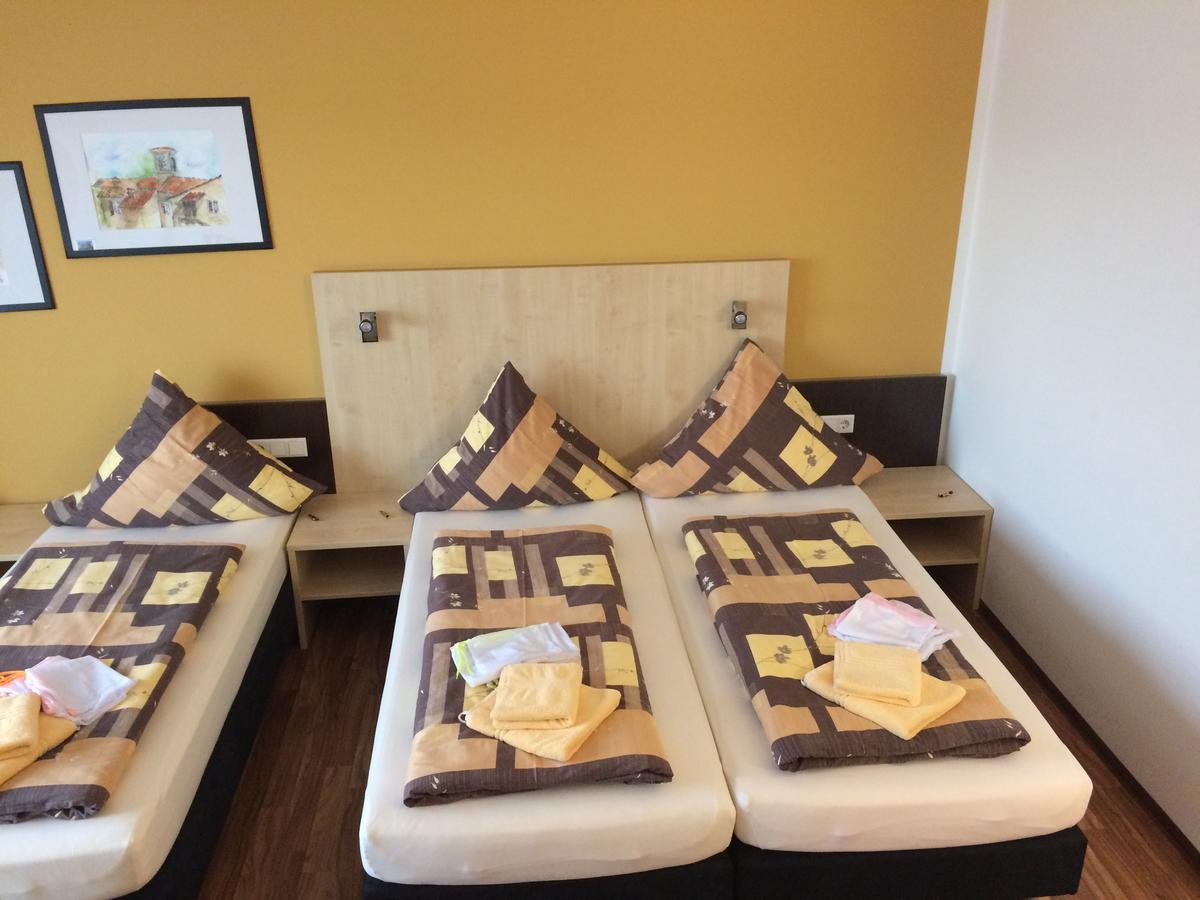 Auszeit Cafe & Hotel Oberwornitz エクステリア 写真